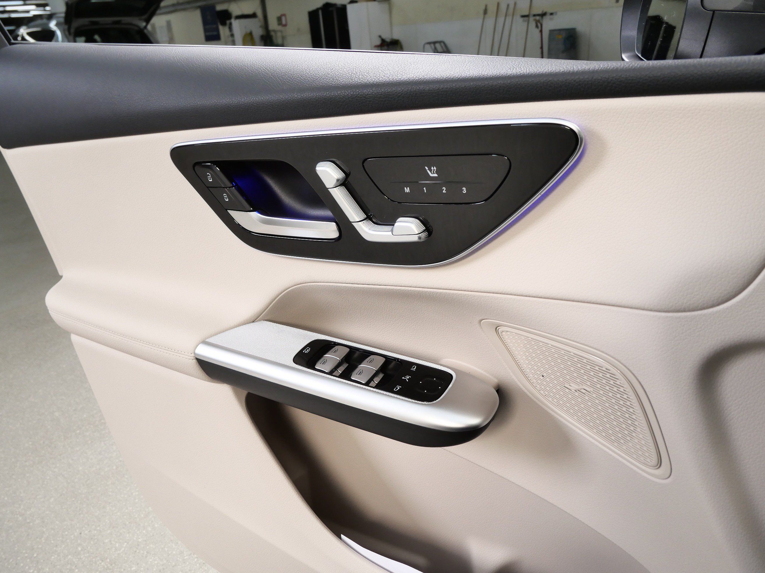 New 2026 Mercedes-Benz GLC 300 4MATIC image 13