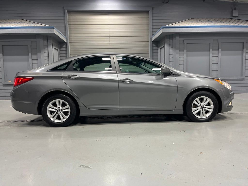 Used 2013 Hyundai Sonata GLS w/ Popular Equipment Pkg FWD image 8