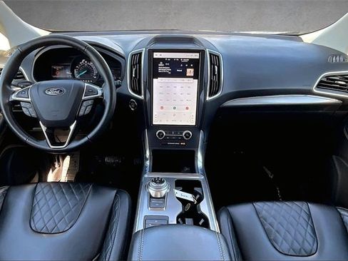 Used 2024 Ford Edge Titanium image 15