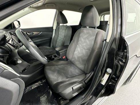 Used 2016 Nissan Rogue S image 19