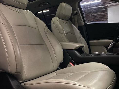 Used 2019 Cadillac XT4 Premium Luxury image 15