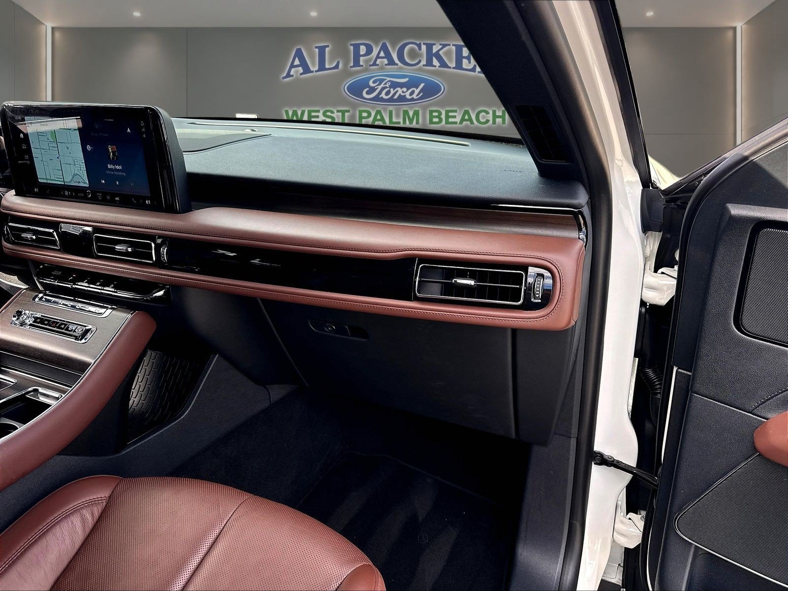 Used 2025 Lincoln Aviator Reserve RWD image 26