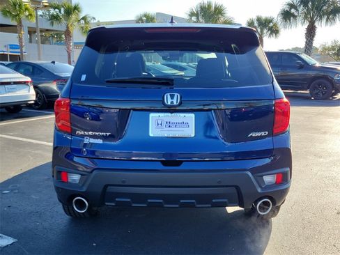 Certified 2025 Honda Passport EX-L image 8