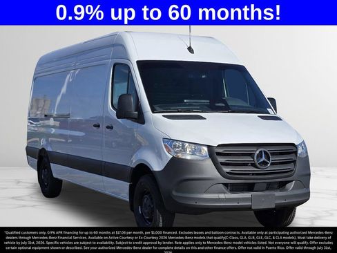 Used 2025 Mercedes-Benz Sprinter 2500 image 2