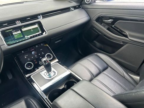 Used 2020 Land Rover Range Rover Evoque SE image 11