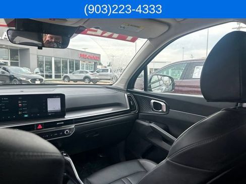 Used 2025 Kia Sorento S FWD image 40