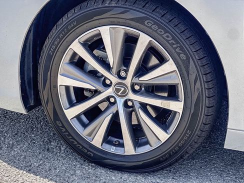 Used 2021 Lexus ES 350 w/ Accessory Package FWD image 13