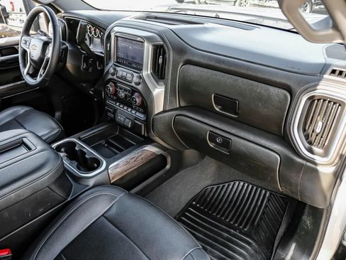 Used 2022 Chevrolet Silverado 3500 LTZ w/ LTZ Convenience Package AWD/4WD image 16