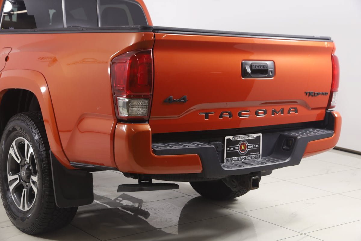 Used 2016 Toyota Tacoma TRD Sport w/ Towing Package AWD/4WD image 20