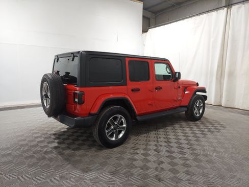 Used 2021 Jeep Wrangler Unlimited Sahara image 3