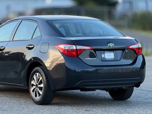 Used 2015 Toyota Corolla L FWD image 16