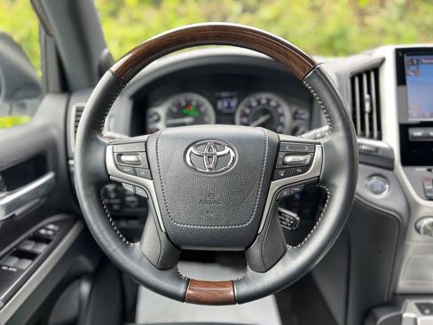 Certified 2020 Toyota Land Cruiser Heritage Edition AWD/4WD image 36