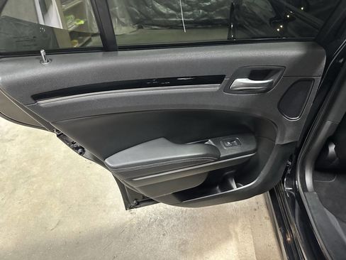 Used 2023 Chrysler 300 S w/ Comfort Group RWD image 11