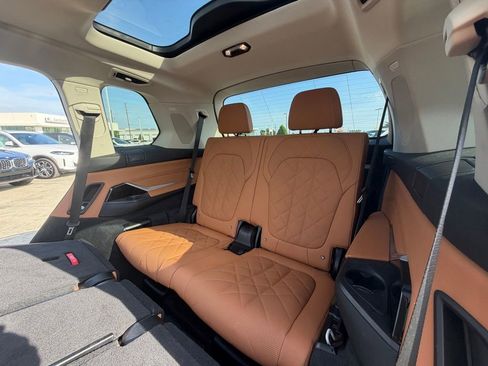 Certified 2025 BMW X7 xDrive40i w/ Premium Package AWD/4WD image 21