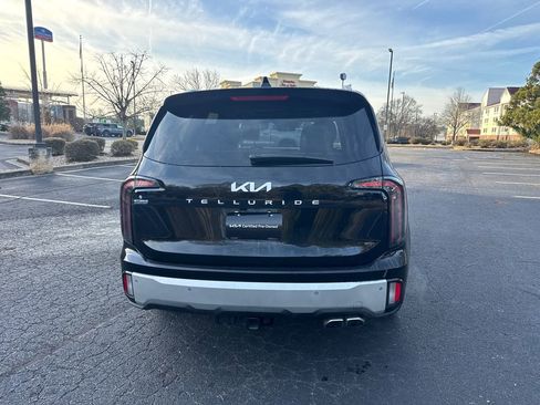 Used 2024 Kia Telluride SX w/ Towing Package image 4