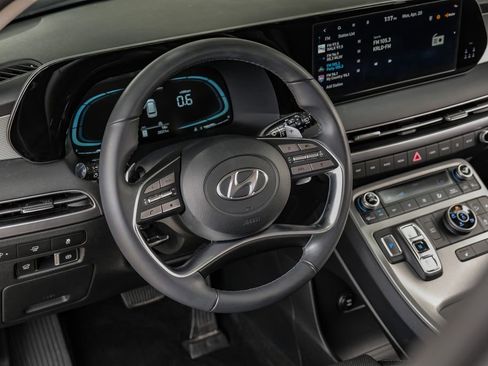 Used 2023 Hyundai Palisade SEL AWD/4WD image 4