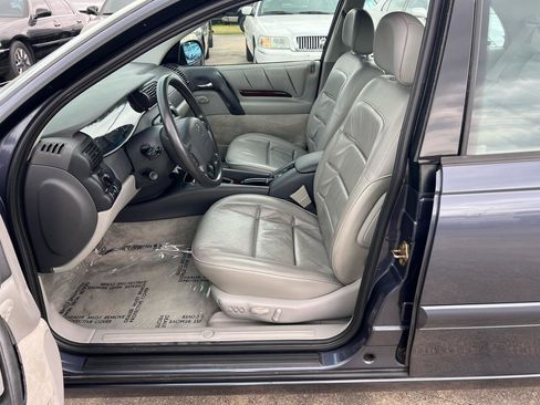 Used 1997 Cadillac Catera RWD image 34