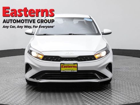 Used 2022 Kia Forte LXS image 2