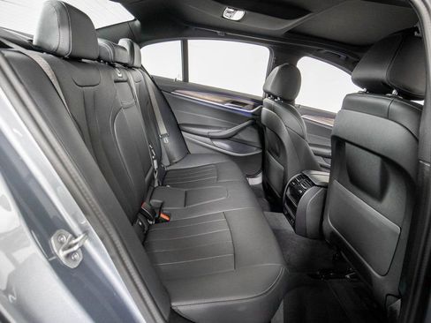 Used 2023 BMW 540i w/ Convenience Package image 12