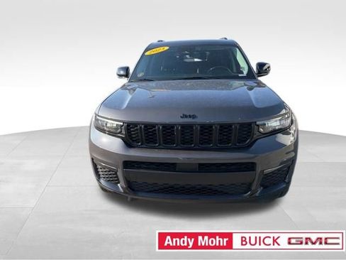 Used 2023 Jeep Grand Cherokee L Limited w/ Black Appearance Package AWD/4WD image 4