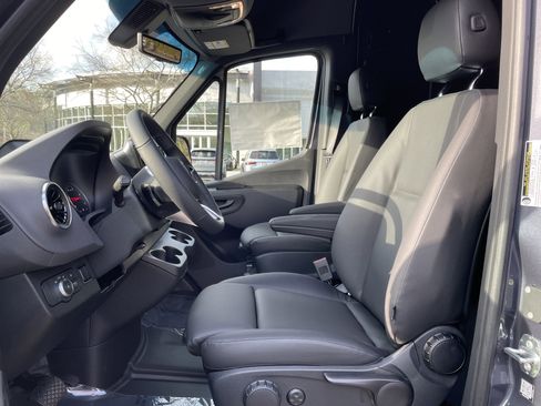 New 2025 Mercedes-Benz Sprinter 2500 image 24