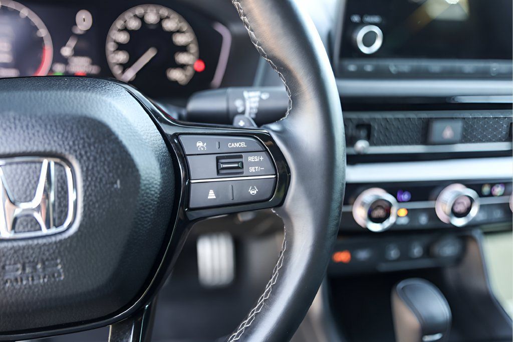 Used 2025 Honda Civic Sport image 16