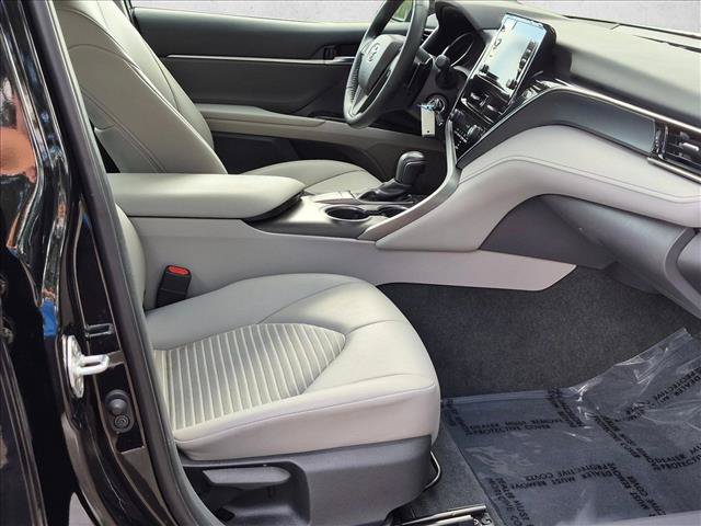 Used 2023 Toyota Camry SE FWD image 19