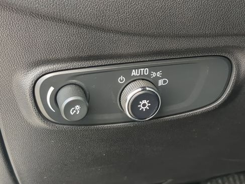 Certified 2024 Chevrolet Equinox LS image 18