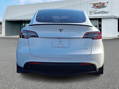 Used 2023 Tesla Model Y Long Range AWD/4WD image 5