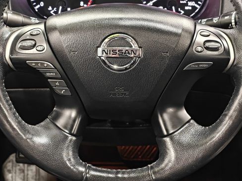 Used 2019 Nissan Pathfinder Platinum AWD/4WD image 5