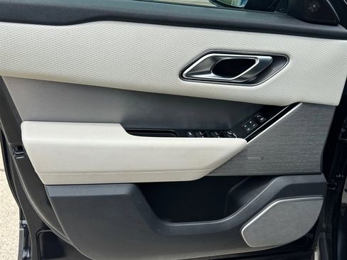 Used 2019 Land Rover Range Rover Velar R-Dynamic SE AWD/4WD image 13
