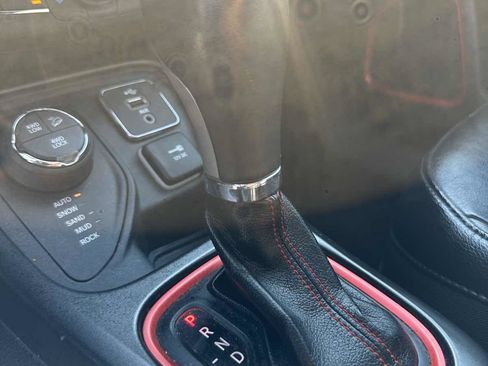 Used 2018 Jeep Compass Trailhawk w/ Leather Interior Group AWD/4WD image 22