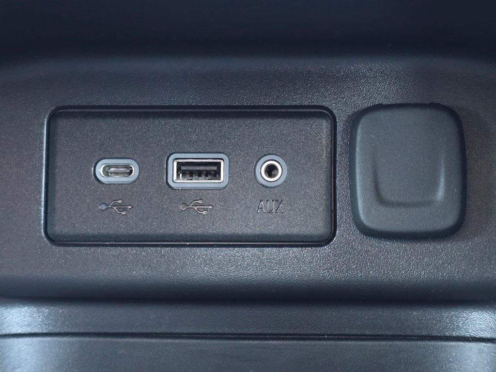 Used 2024 Chevrolet Equinox LS FWD image 45