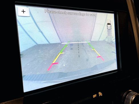 Used 2017 Ford F150 Lariat w/ Equipment Group 502A Luxury image 21