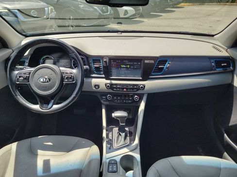 Used 2019 Kia Niro Touring FWD image 14