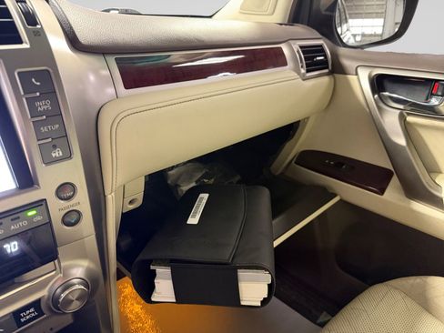 Used 2015 Lexus GX 460 w/ Premium Package AWD/4WD image 35