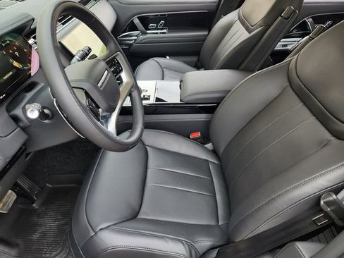 New 2026 Land Rover Range Rover Long Wheelbase SE AWD/4WD image 9