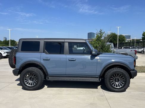 Used 2025 Ford Bronco Outer Banks AWD/4WD image 3