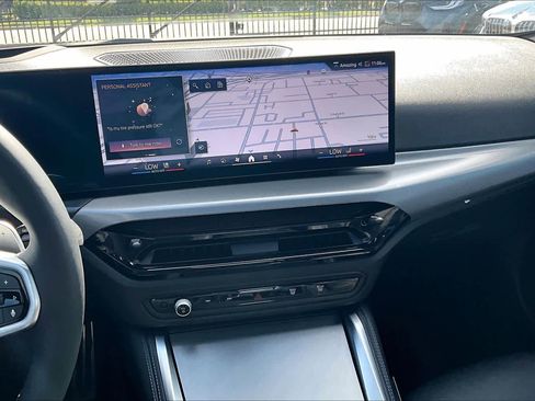 Used 2025 BMW 230i Coupe w/ M Sport Package image 7