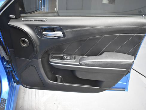 Used 2019 Dodge Charger Scat Pack w/ Dynamics Package image 6