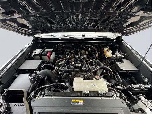 Used 2025 Toyota Tacoma SR5 RWD image 8