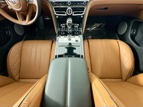 Certified 2024 Bentley Flying Spur W12 image 23