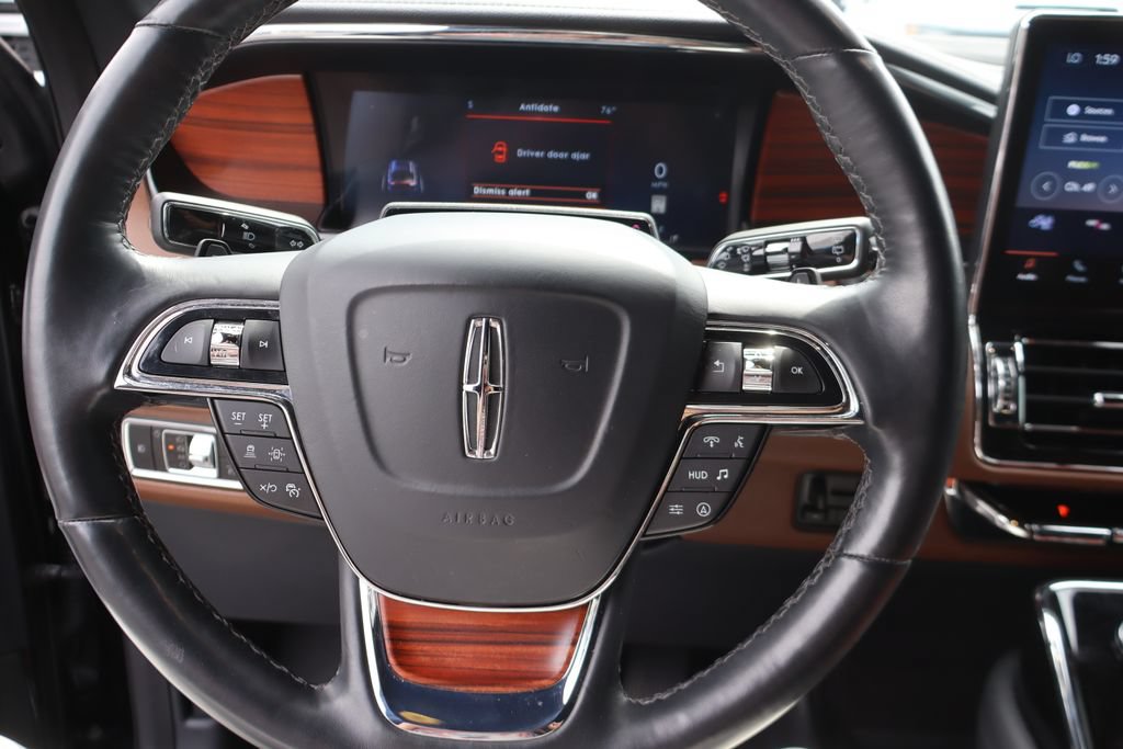 Used 2024 Lincoln Navigator L Reserve AWD/4WD image 7