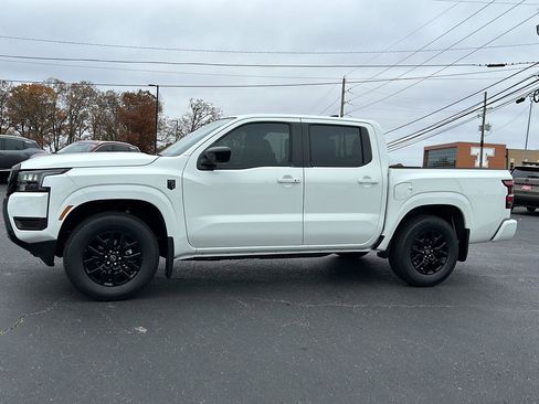 New 2026 Nissan Frontier SV w/ SV Convenience Package image 3