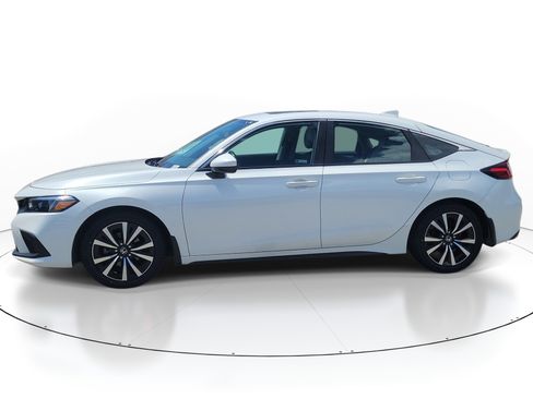 Certified 2024 Honda Civic EX-L image 3
