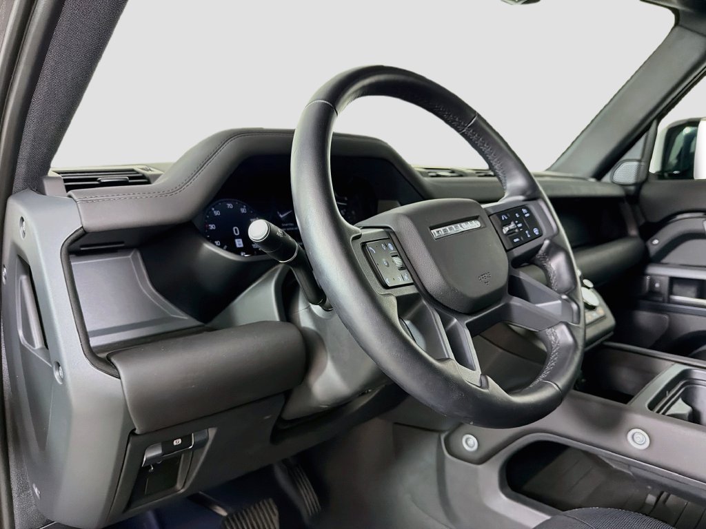Certified 2024 Land Rover Defender 110 X-Dynamic SE AWD/4WD image 9