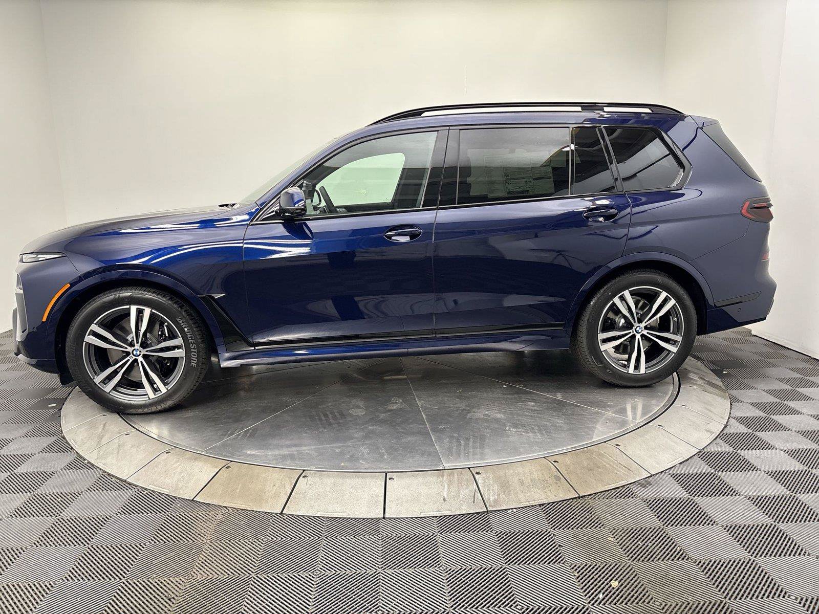 New 2027 BMW X7 xDrive40i w/ Executive Package AWD/4WD image 16