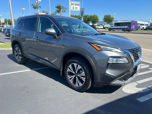 Used 2022 Nissan Rogue SV FWD image 11