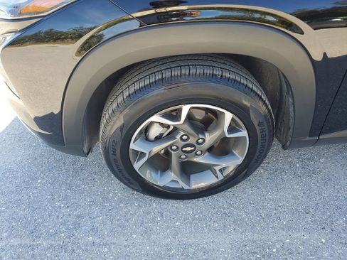 Used 2024 Chevrolet Trax LT image 18