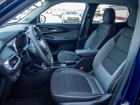 Used 2023 Chevrolet TrailBlazer LT w/ Convenience Package AWD/4WD image 13